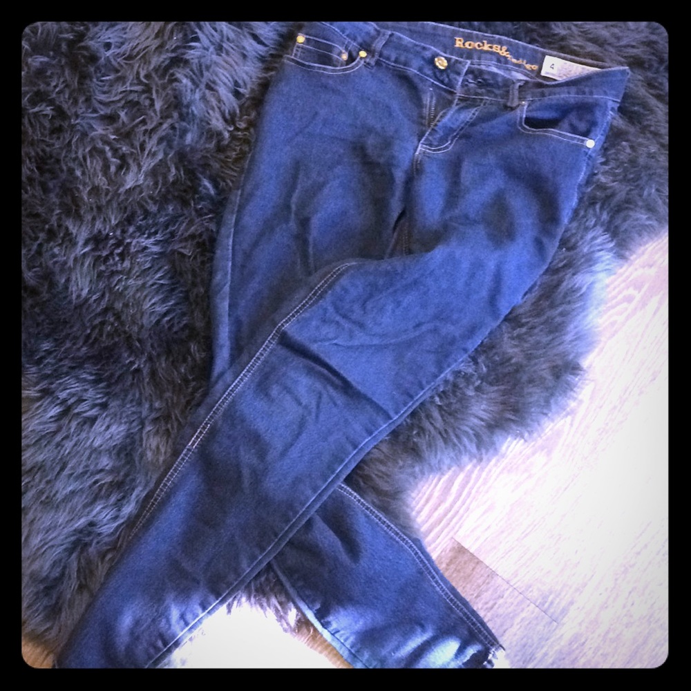 Rocks and indigo size 4 skinny jeans